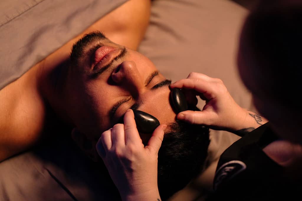 cold stone face massage